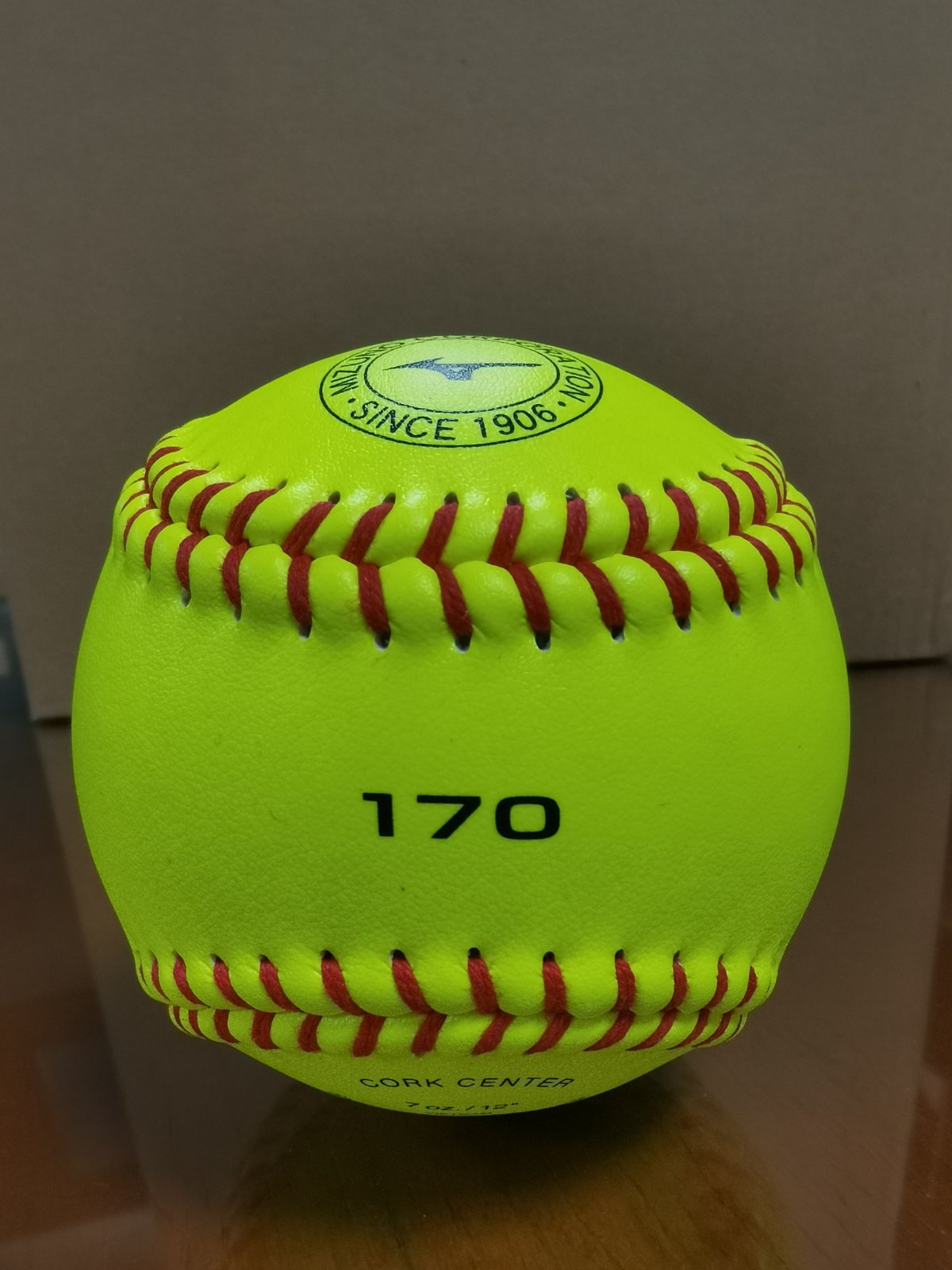 MIZUNO 170 SOFTBALL WSBC Official Ball Cork Center 12in MIZUNO 170 SOFTBALL WSBC Official Ball Cork Center 12in